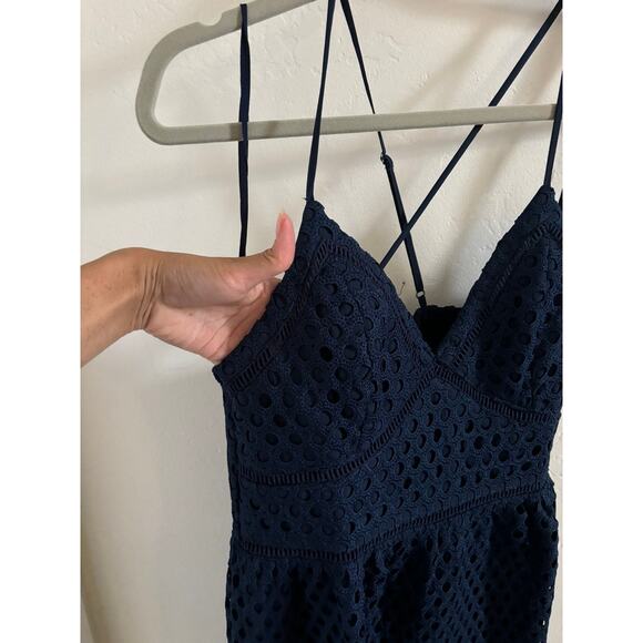 Abercrombie & Fitch Dress Women's Small Blue Eyelit Lace Overlay Mini V Neck - Picture 5 of 9